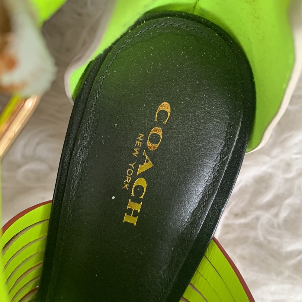 COACH Lorrie Sandal - Picture 14 of 16
